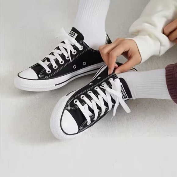 NWOB Converse CTAS OX Low Top Black Sneakers Size Mens 8 Wmns Sz 10 unisex - Picture 5 of 9